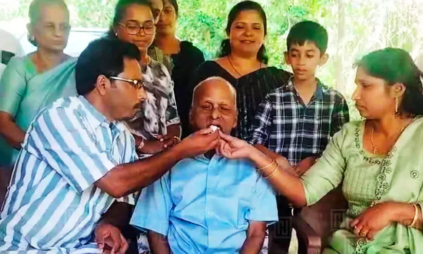 ആറു തലമുറകളുടെ ജീവിതം കണ്ടറിഞ്ഞ കൊച്ചേട്ടൻ 105 ന്റെ നിറവിൽ ആറു തലമുറകളുടെ ജീവിതം കണ്ടറിഞ്ഞ കൊച്ചേട്ടൻ 105 ന്റെ നിറവിൽ