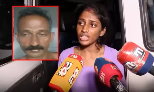 ‘ആദ്യം അവളെ നടുവിന് ചവിട്ടി താഴേക്കിട്ടു, തൊട്ടുപിന്നാലെ എന്നെയും തള്ളി, ഞാന്‍ പകുതി പുറത്തായിരുന്നു’ -നടുക്കം വിട്ടുമാറാതെ അർച്ചന