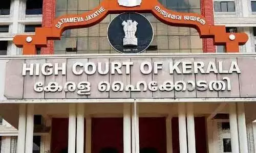 ദേശീയപാത: അറ്റകുറ്റപ്പണി നടത്തി രണ്ടാഴ്ചക്കകം റിപ്പോർട്ട് നൽകണമെന്ന് ഹൈകോടതി ദേശീയപാത: അറ്റകുറ്റപ്പണി നടത്തി രണ്ടാഴ്ചക്കകം റിപ്പോർട്ട് നൽകണമെന്ന് ഹൈകോടതി