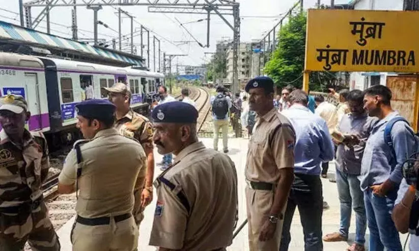 ട്രെയിൻ അപകടം: റെയിൽവേ എൻജിനീയർമാർക്കെതിരെ കേസ്