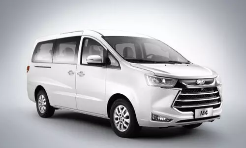 മ​ന്നാ​യി മൊ​ബി​ലി​റ്റി പു​തി​യ JAC M4 കാ​ർ​ഗോ, പാ​സ​ഞ്ച​ർ വാ​നു​ക​ൾ പു​റ​ത്തി​റ​ക്കി