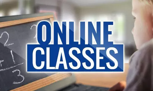 സ്കൂ​ൾ ക്ലാ​സു​ക​ൾ ഇ​ന്ന് ഓ​ൺ​ലൈ​നാ​യി ന​ട​ക്കും