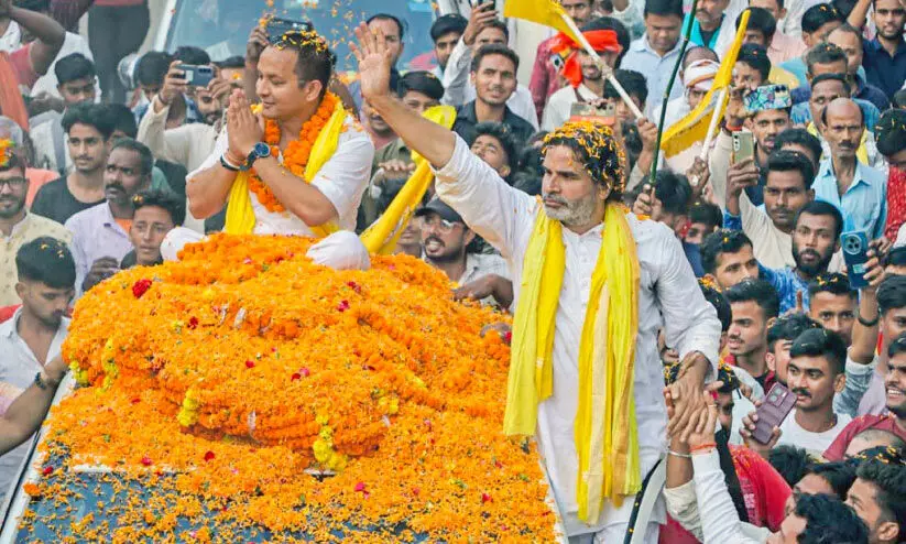 പ്രളയംപോലെ വാഗ്ദാനം, എങ്കിലും...