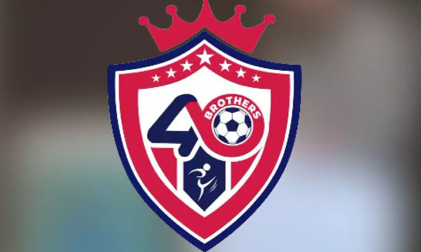 യുവത്വത്തിന്റെ പ്രസരിപ്പോടെ 40 ബ്രദേഴ്സ് ഫുട്ബാൾ കൂട്ടായ്മ യുവത്വത്തിന്റെ പ്രസരിപ്പോടെ 40 ബ്രദേഴ്സ് ഫുട്ബാൾ കൂട്ടായ്മ