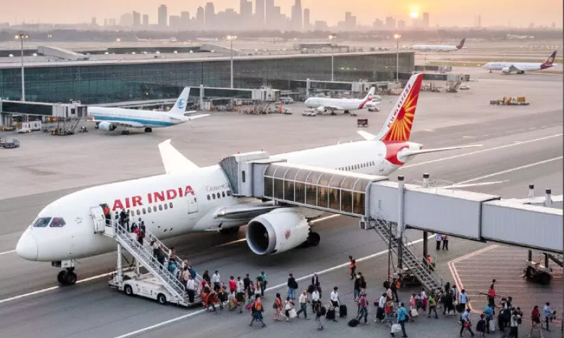 വി​ദേ​ശ ഇ​ന്ത്യ​ക്കാ​ർ​ക്ക് പു​തി​യ നി​യ​മം; ‘ഓ​വ​ർ​സീ​സ് മൊ​ബി​ലി​റ്റി ബി​ൽ 2025’   പാ​സാ​ക്കാ​നൊ​രു​ങ്ങി കേ​ന്ദ്രം