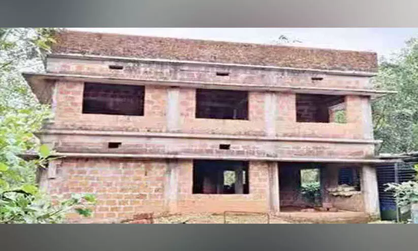 കേളകം ആരോഗ്യകേന്ദ്രം; കെട്ടിട നിർമാണം നിലച്ചിട്ട് മൂന്നു വർഷം കേളകം ആരോഗ്യകേന്ദ്രം; കെട്ടിട നിർമാണം നിലച്ചിട്ട് മൂന്നു വർഷം