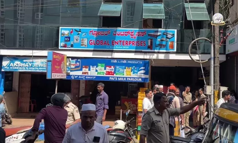 ‘വിലക്കുറവിന്റെ കട’ നാട്ടുകാരുടെ പണം തട്ടി പൂട്ടി; ഉടമകൾ മുങ്ങി