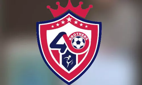 യു​വ​ത്വ​ത്തി​ന്റെ പ്ര​സ​രി​പ്പോ​ടെ 40 ബ്ര​ദേ​ഴ്സ് ഫു​ട്ബാ​ൾ കൂ​ട്ടാ​യ്മ