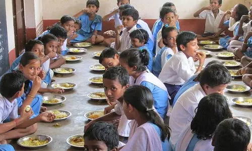 സ്കൂൾ ഉച്ചഭക്ഷണം: പ്രഥമാധ്യാപകർ വീണ്ടും കുരുക്കിൽ