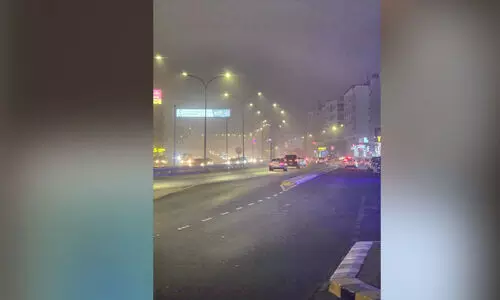 പൊ​ടി​ക്കാ​റ്റി​ൽ മു​ങ്ങി മ​സ്ക​ത്ത് ന​ഗ​രം; മു​ന്ന​റി​യി​പ്പു​മാ​യി അ​ധി​കൃ​ത​ർ