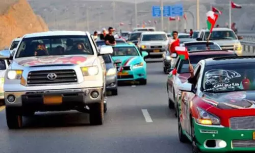 ദേ​ശീ​യ ദി​നാ​ഘോ​ഷം;  വാ​ഹ​ന അ​ല​ങ്കാ​ര​ങ്ങ​ൾ​ക്ക്   മാ​ർ​ഗ​നി​ർ​ദേ​ശ​ങ്ങ​ളു​മാ​യി പൊ​ലീ​സ്