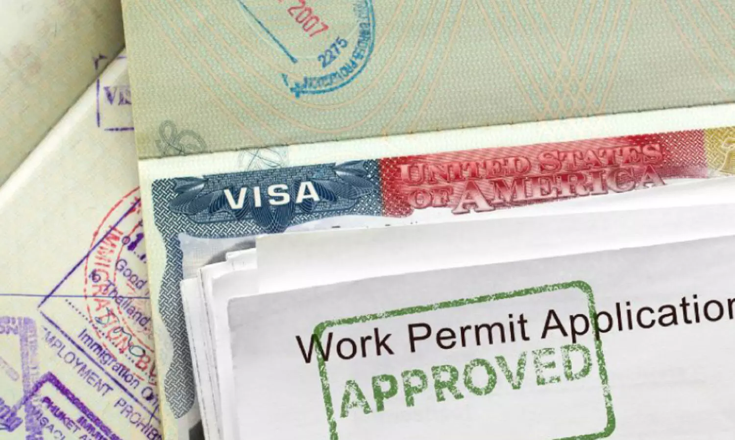 ഒ​രൊ​റ്റ വി​ലാ​സ​ത്തി​ൽ 50 വാ​ണി​ജ്യ ര​ജി​സ്‌​ട്രേ​ഷ​ൻ ഏ​ഷ്യ​ൻ വം​ശ​ജ​രാ​യ അ​ഞ്ച് പ്ര​വാ​സി​ക​ൾ​ക്ക് 1.38 ല​ക്ഷം ദി​നാ​ർ പി​ഴ മൂ​ന്നു​പേ​ർ​ക്ക് ത​ട​വും നാ​ടു​ക​ട​ത്ത​ലും