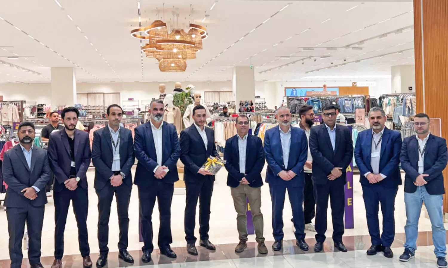 ബ​ഹ്‌​റൈ​ൻ മാ​ളി​ൽ മൂ​ന്ന് പു​തി​യ സ്റ്റോ​റു​ക​ൾ തു​റ​ന്ന് അ​ൽ റാ​ശി​ദ് ഗ്രൂ​പ്