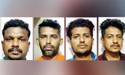 ഒരു കോടിയുടെ സ്വര്ണവും പണവും കവര്ന്ന സംഭവത്തില് നാലുപേര് പിടിയില് ഒരു കോടിയുടെ സ്വര്ണവും പണവും കവര്ന്ന സംഭവത്തില് നാലുപേര് പിടിയില്