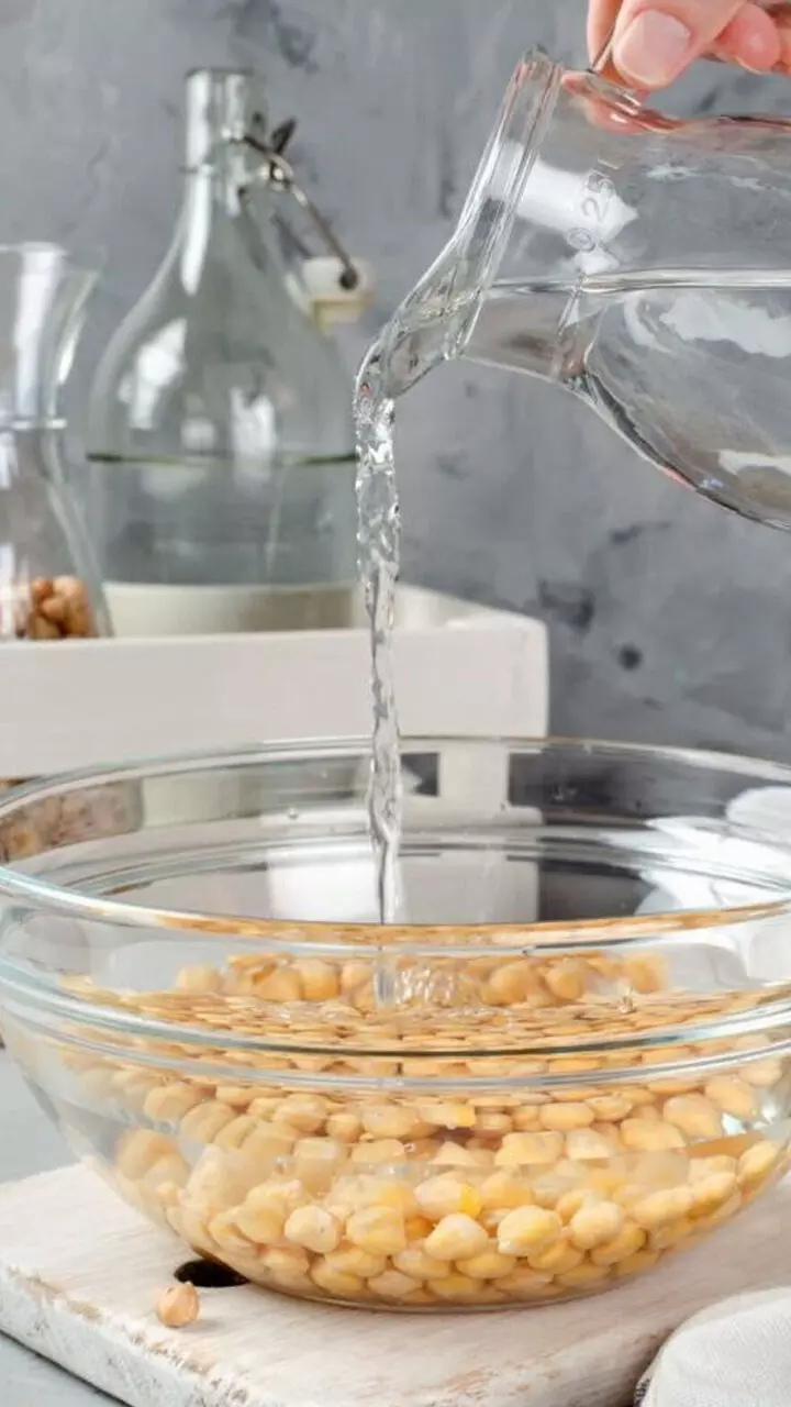 വെള്ളത്തിൽ കുതിർത്ത് ഉപയോഗിക്കേണ്ട ഭക്ഷണങ്ങൾ