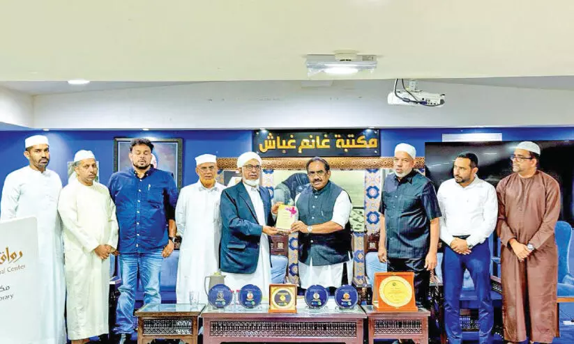 സ്വിദ്ദീഖ് നദ്വിയുടെ മൂന്ന് പുസ്തകങ്ങൾ പ്രകാശനം ചെയ്തു സ്വിദ്ദീഖ് നദ്വിയുടെ മൂന്ന് പുസ്തകങ്ങൾ പ്രകാശനം ചെയ്തു