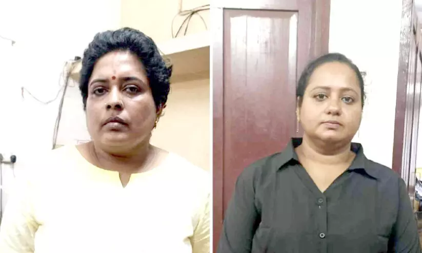 ജോലി വാഗ്ദാനം ചെയ്തത് ലക്ഷങ്ങൾ തട്ടിയ യുവതികൾ അറസ്റ്റിൽ ജോലി വാഗ്ദാനം ചെയ്തത് ലക്ഷങ്ങൾ തട്ടിയ യുവതികൾ അറസ്റ്റിൽ