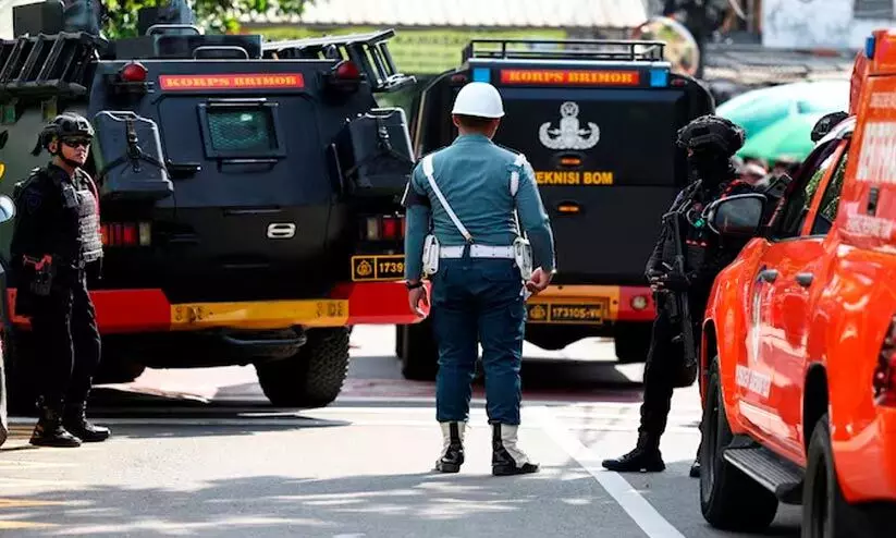 Explosion,Indonesian,School,Mosque,Injured, ഇന്തോനേഷ്യ, സ്കൂൾ, പള്ളി, സ്ഫോടനം,വെള്ളിയാഴ്ച Explosion,Indonesian,School,Mosque,Injured, ഇന്തോനേഷ്യ, സ്കൂൾ, പള്ളി, സ്ഫോടനം,വെള്ളിയാഴ്ച