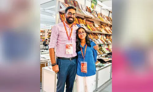 ഷാ​ർ​ജ അ​ന്താ​രാ​ഷ്ട്ര പു​സ്ത​കോ​ത്സ​വ​ം