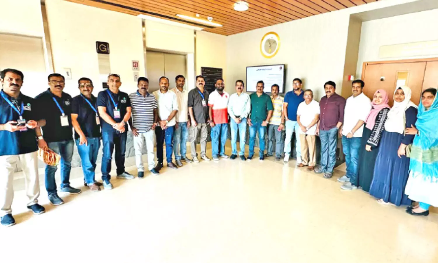 ര​ക്ത​ദാ​ന ക്യാ​മ്പ് സം​ഘ​ടി​പ്പി​ച്ചു