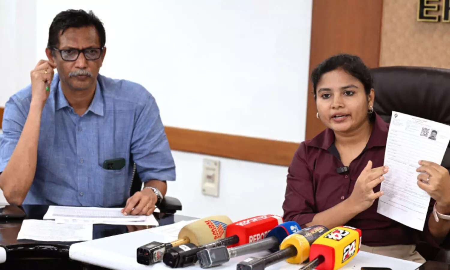 തീവ്ര വോട്ടർപട്ടിക പരിഷ്കരണം; ജില്ലയിൽ വിതരണം ചെയ്തത് 3.21 ലക്ഷം എന്യൂമറേഷൻ ഫോം