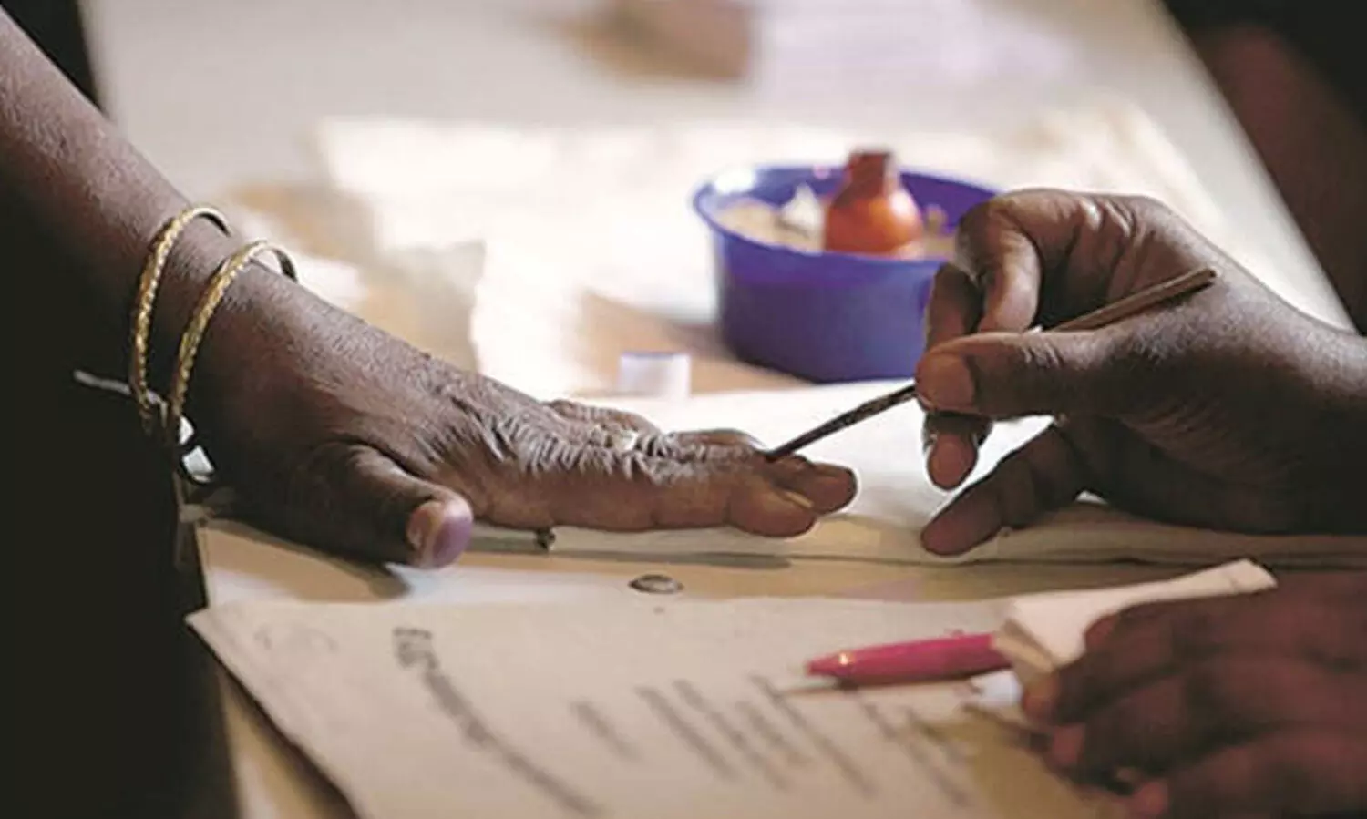 മൂവാറ്റുപുഴ നഗരസഭയിൽ കൂടുതൽ സ്ത്രീ വോട്ടർമാർ