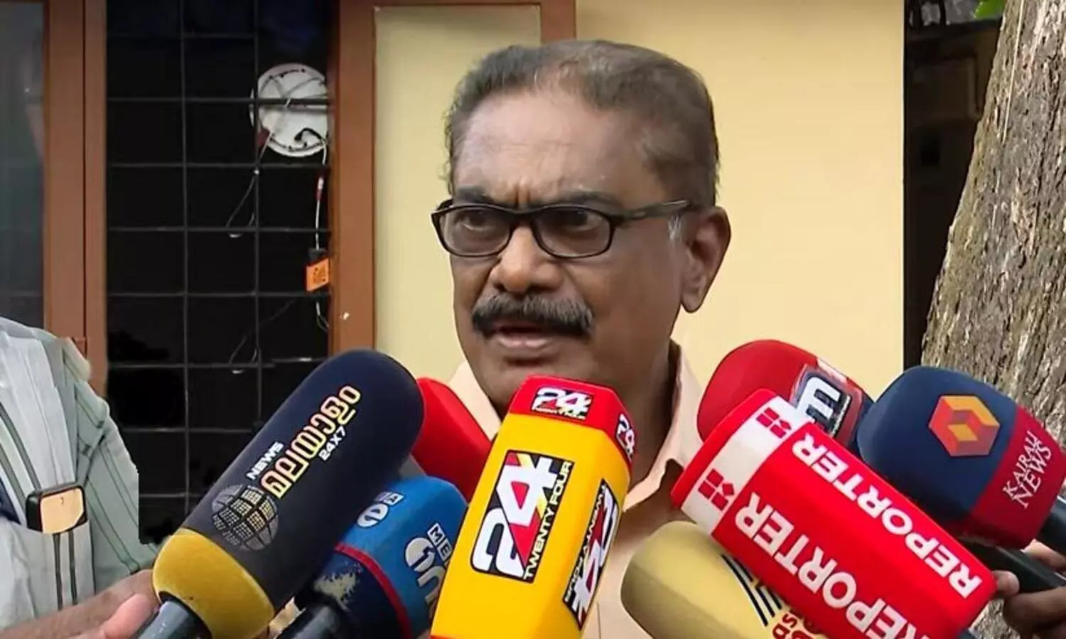 ms kumar against bjp leaders defaulted loans