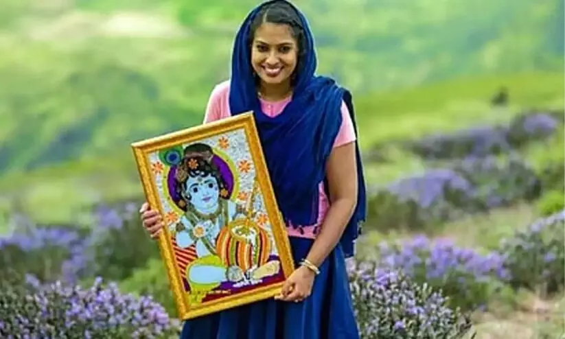 ഗുരുവായൂരിൽ റീല്സ്; ജസ്ന സലീമിനെതിരെ വീണ്ടും കേസ് ഗുരുവായൂരിൽ റീല്സ്; ജസ്ന സലീമിനെതിരെ വീണ്ടും കേസ്