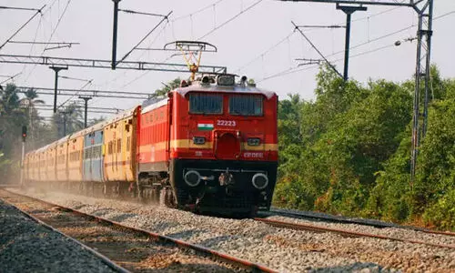 ട്രെയിൻ സുരക്ഷ ഉറപ്പാക്കാൻ ഓപ്പറേഷൻ രക്ഷിത ട്രെയിൻ സുരക്ഷ ഉറപ്പാക്കാൻ ഓപ്പറേഷൻ രക്ഷിത