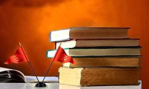 പകർച്ചവ്യാധിയായി    കാവിനിറമുള്ള പ്ലേഗ്‌