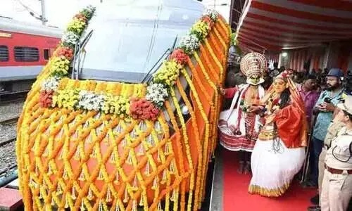 എറണാകുളം -ബംഗളൂരു വന്ദേഭാരത്:​ നിരക്ക്​ ഇങ്ങനെ