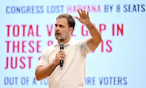 വോട്ട് ചോരി: കേരളത്തില്നിന്ന് ഡല്ഹിക്ക് അയക്കുന്നത് 15 ലക്ഷം കത്തുകള് വോട്ട് ചോരി: കേരളത്തില്നിന്ന് ഡല്ഹിക്ക് അയക്കുന്നത് 15 ലക്ഷം കത്തുകള്