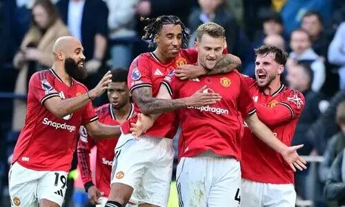 ഇൻജുറി ടൈം ത്രില്ലർ; അവസാന നിമിഷം പരാജയം ഒഴിവാക്കി മാഞ്ചസ്റ്റർ യുണൈറ്റഡ്