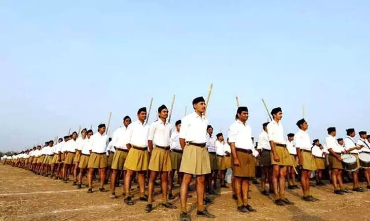 ഉ​ന്മാ​ദ ദേ​ശീ​യ​ത​യു​ടെ   നൂ​റു വ​ർ​ഷ​ങ്ങ​ൾ