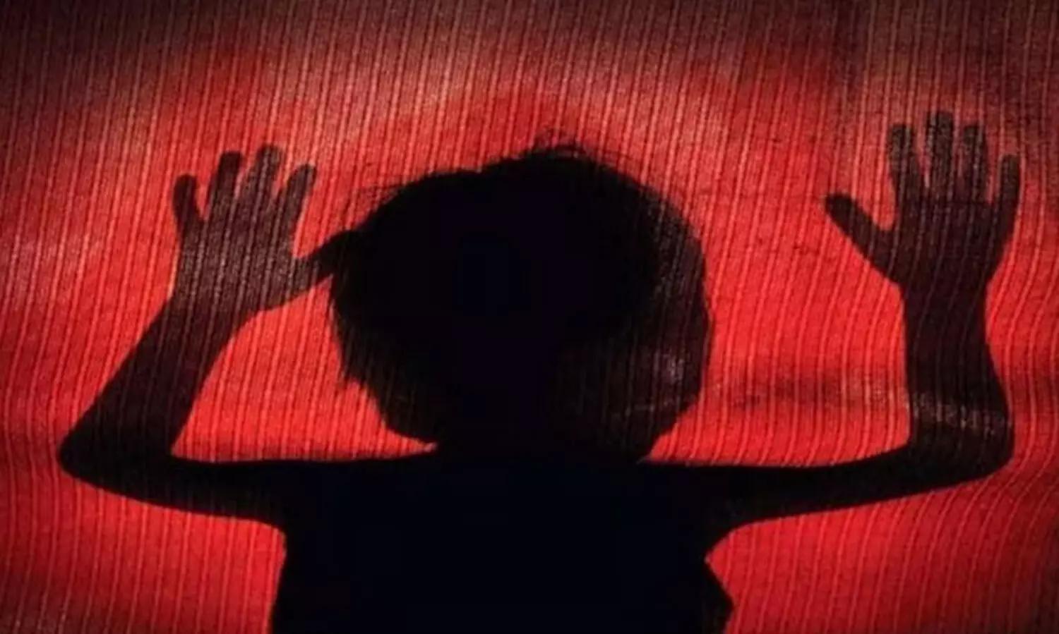 മകനെ കൊലപ്പെടുത്തിയെന്ന ഭർത്താവിന്‍റെ പരാതിയിൽ ഭാര്യയും ലെസ്ബിയൻ പങ്കാളിയും അറസ്റ്റിൽ