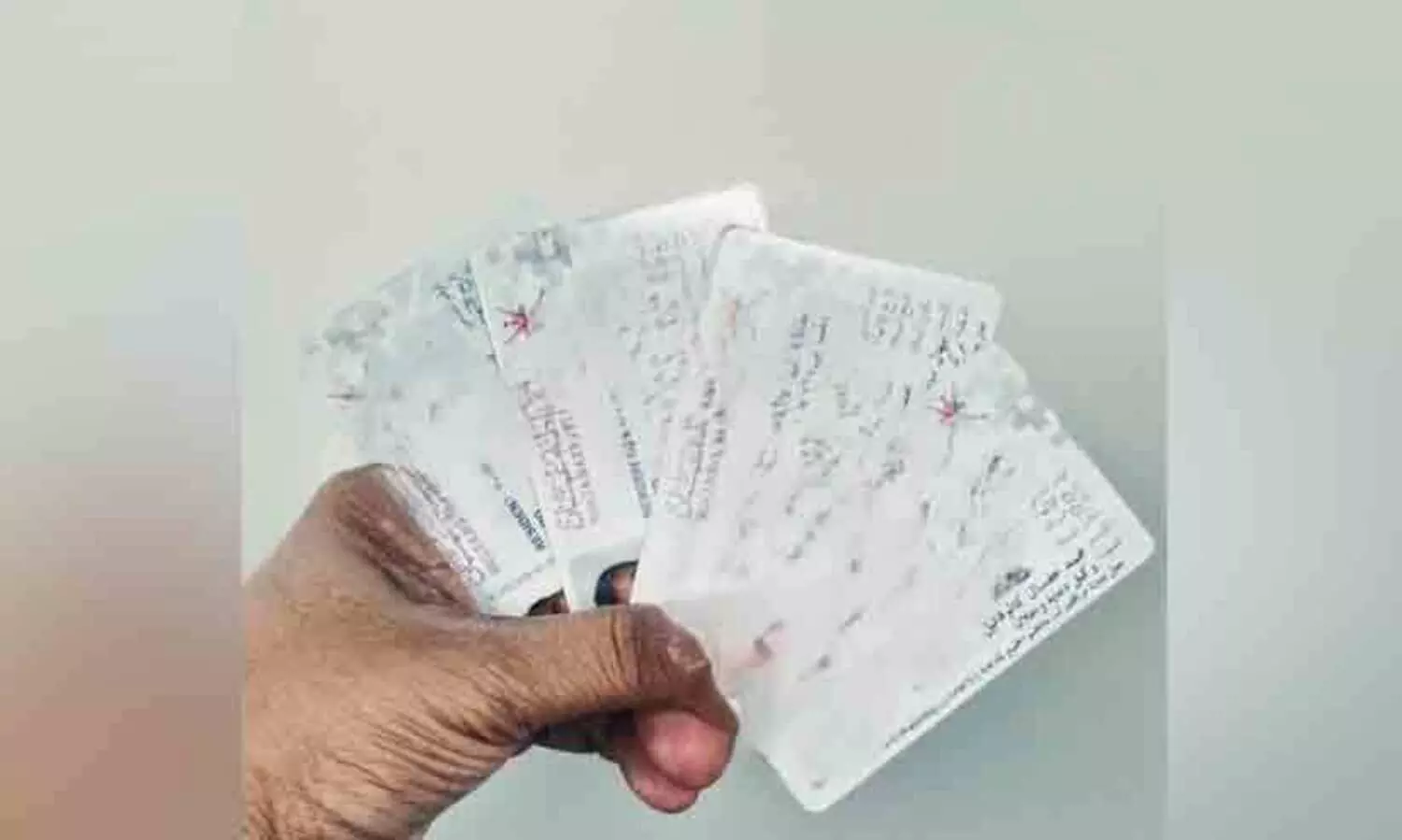 ഒമാനിൽ പ്രവാസി റസിഡന്റ് കാർഡ് കാലാവധി 10 വർഷത്തേക്ക് നീട്ടി