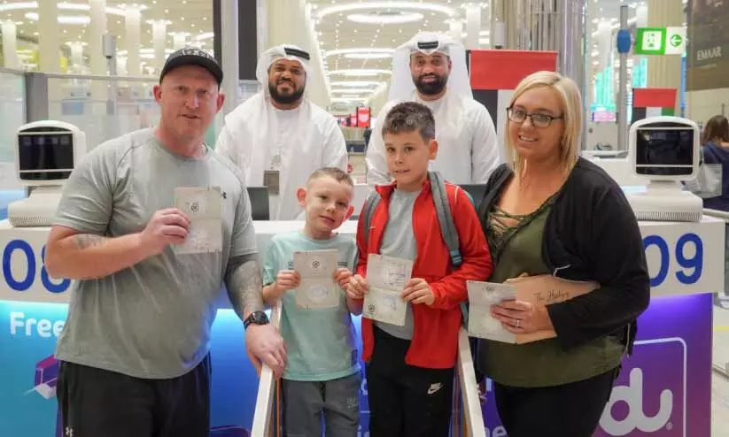 യാ​ത്ര​ക്കാ​ർ​ക്ക്​ ഫി​റ്റ്ന​സ് ച​ല​ഞ്ച് മു​ദ്ര​യോ​ടെ സ്വീ​ക​ര​ണം