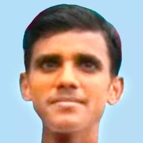 ലോ​റി​യും ബൈ​ക്കും കൂ​ട്ടി​യി​ടി​ച്ച് ബൈ​ക്ക് യാ​ത്ര​ക്കാ​ര​നാ​യ യു​വാ​വ് മ​രി​ച്ചു