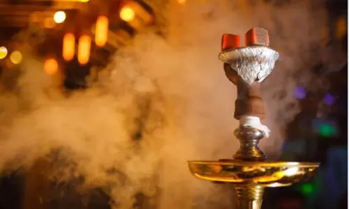 ഷീ​ഷാ ക​ഫേ​ക​ൾ​ക്ക് പു​തി​യ ലൈ​സ​ൻ​സ്:   താ​ൽ​ക്കാ​ലി​ക​മാ​യി   നി​ർ​ത്ത​ലാ​ക്കാ​ൻ ആ​വ​ശ്യം