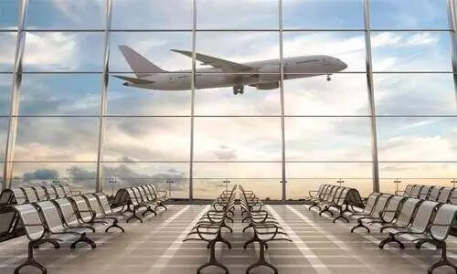 വി​മാ​ന​ത്താ​വ​ള​ത്തി​ൽ ഫോ​ണ്‍ നഷ്ടമായി; യാ​ത്ര മു​ട​ങ്ങി