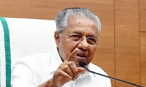 മുഖ്യമന്ത്രിയുടെ മാപ്പിന് എട്ടുകൊല്ലം, മുരുകന്റെ വഴിയേ വേണുവും മുഖ്യമന്ത്രിയുടെ മാപ്പിന് എട്ടുകൊല്ലം, മുരുകന്റെ വഴിയേ വേണുവും