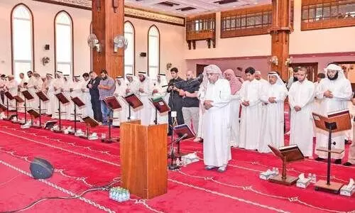 ശ​നി​യാ​ഴ്ച പ​ള്ളി​ക​ളി​ൽ മ​ഴ​ക്കു​വേ​ണ്ടി​യു​ള്ള പ്ര​​ത്യേ​ക ന​മ​സ്കാ​രം ന​ട​ന്നു