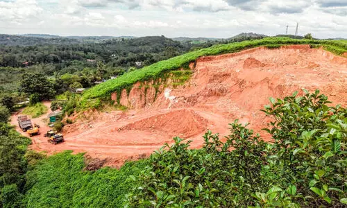 ഭീതിയോടെ നാട്ടുകാർ; കടലിക്കുന്നുമല സംരക്ഷിക്കണമെന്ന ആവശ്യം ശക്​തം