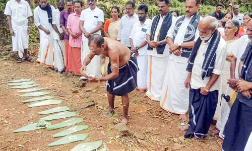 ഭക്തിയുടെ നിറവിൽ ശബരിമല കാനനപാത പൂജ