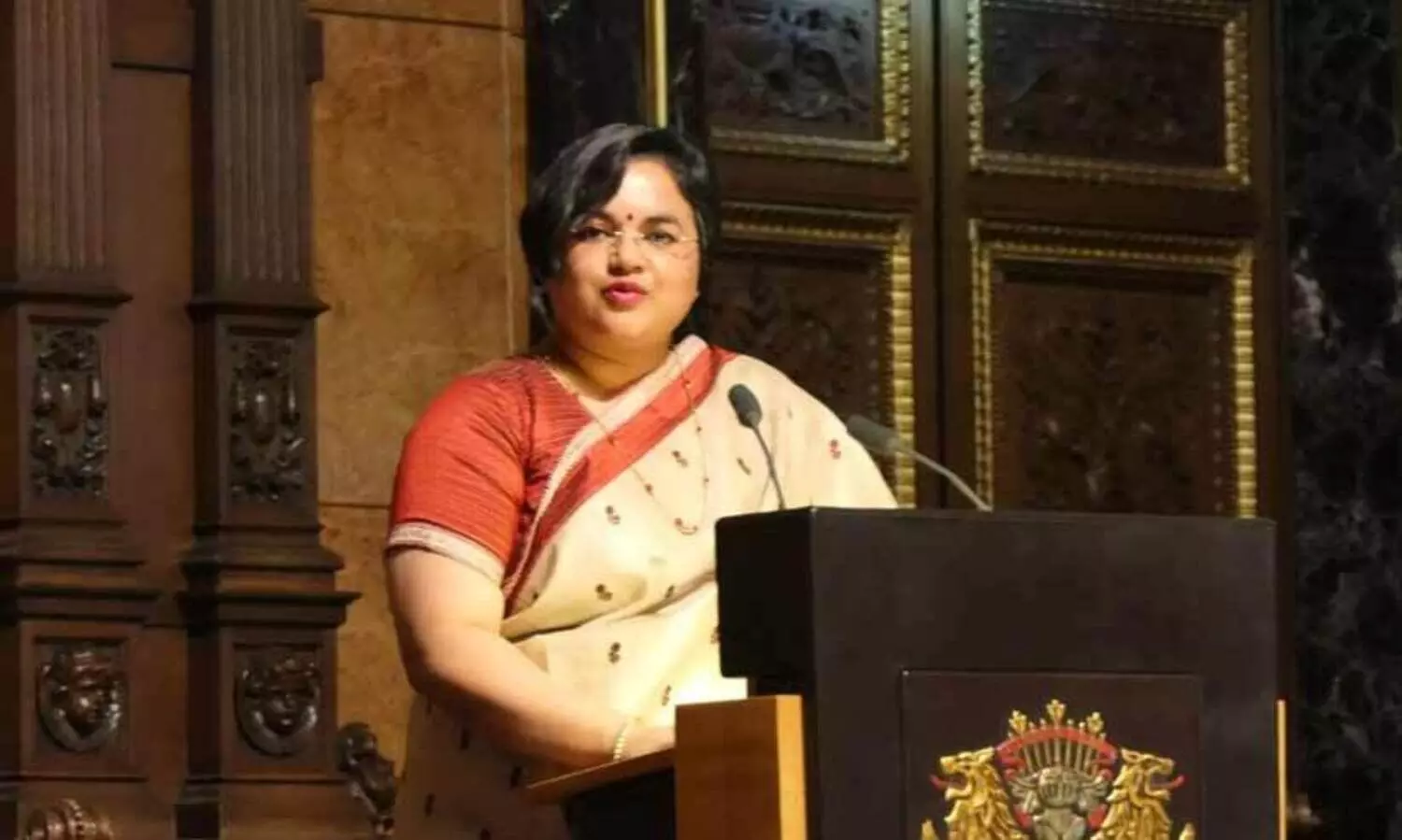 പുതിയ ഇന്ത്യൻ അംബാസിഡർ പരമിത തൃപതി കുവൈത്തിലെത്തി