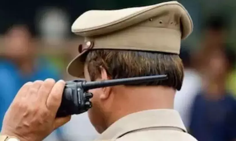 വീടിനുനേരെ വെടിവെപ്പ്; പൊലീസ് അന്വേഷണമാരംഭിച്ചു വീടിനുനേരെ വെടിവെപ്പ്; പൊലീസ് അന്വേഷണമാരംഭിച്ചു