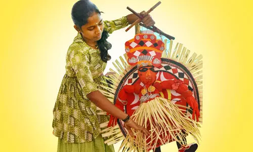 സംസ്ഥാന സ്കൂൾ ശാസ്ത്രോത്സവം; ലഹരിക്കെതിരെ ഉറഞ്ഞാടി അനഘയുടെ ചാമുണ്ഡിത്തെയ്യം