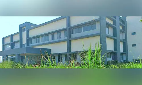 കണ്ണൂർ അന്താരാഷ്ട്ര വിമാനത്താവളം; ഉദ്ഘാടനം കാത്ത് കാർഗോ കോംപ്ലക്സും കിയാൽ ഓഫിസ് അഡ്മിനിസ്ട്രേഷൻ ബ്ലോക്കും കണ്ണൂർ അന്താരാഷ്ട്ര വിമാനത്താവളം; ഉദ്ഘാടനം കാത്ത് കാർഗോ കോംപ്ലക്സും കിയാൽ ഓഫിസ് അഡ്മിനിസ്ട്രേഷൻ ബ്ലോക്കും