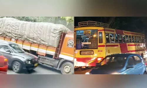 ഒടുക്കമില്ലാതെ ചുരത്തിലെ ദുരിതം ഒടുക്കമില്ലാതെ ചുരത്തിലെ ദുരിതം