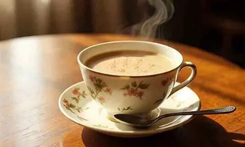 ചായ വീണ്ടും ചൂടാക്കി കുടിക്കുന്നവരാണോ? എങ്കിൽ ഈ കാര്യങ്ങൾ ശ്രദ്ധിക്കണം